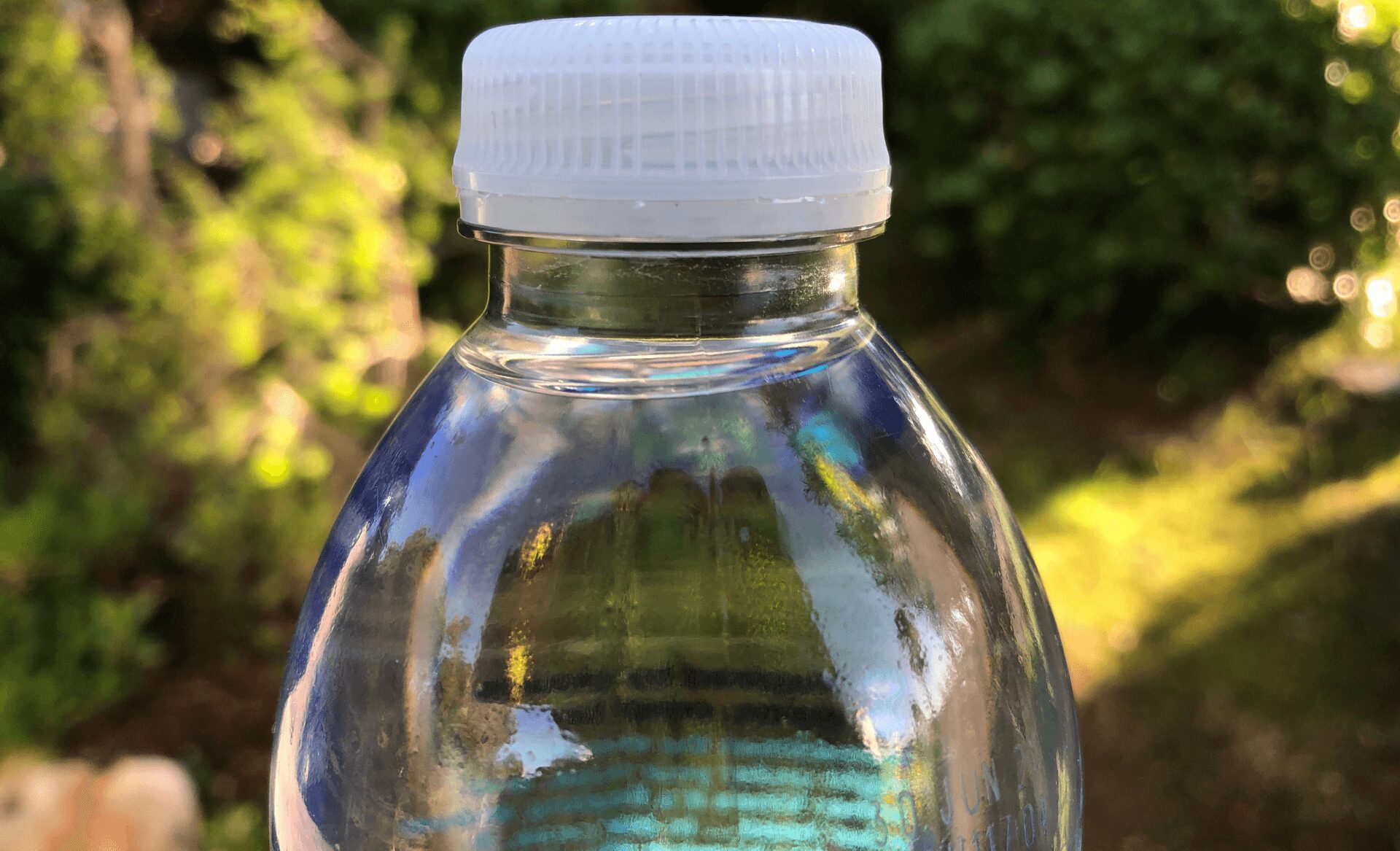 Plastic Bottles vs Bottleless Water Systems Plastic Bottles vs Bottleless Water Systems