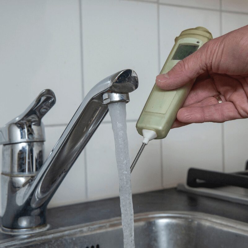 Testing tap water with a TDS meter